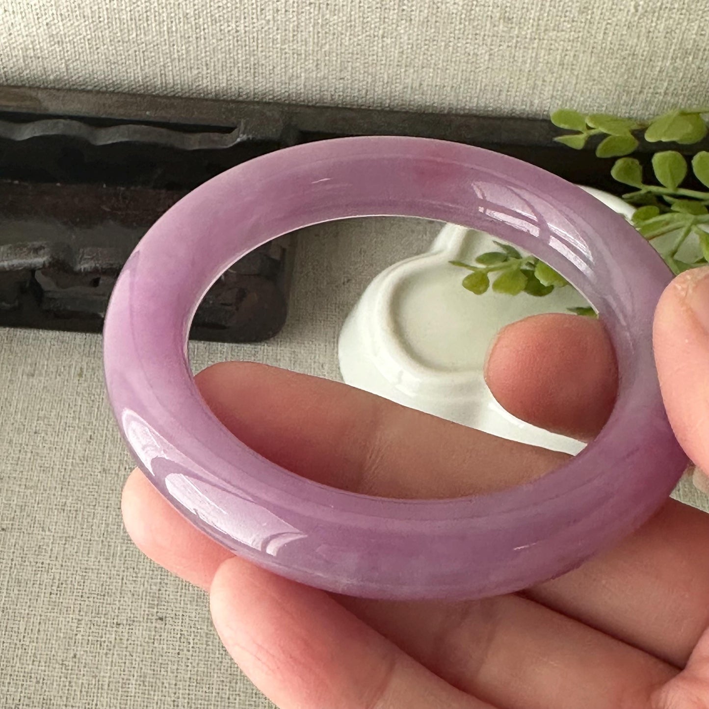 54mm Icy Glossy Sakura Lavender Jadeite Jade Round Shaped Bangle