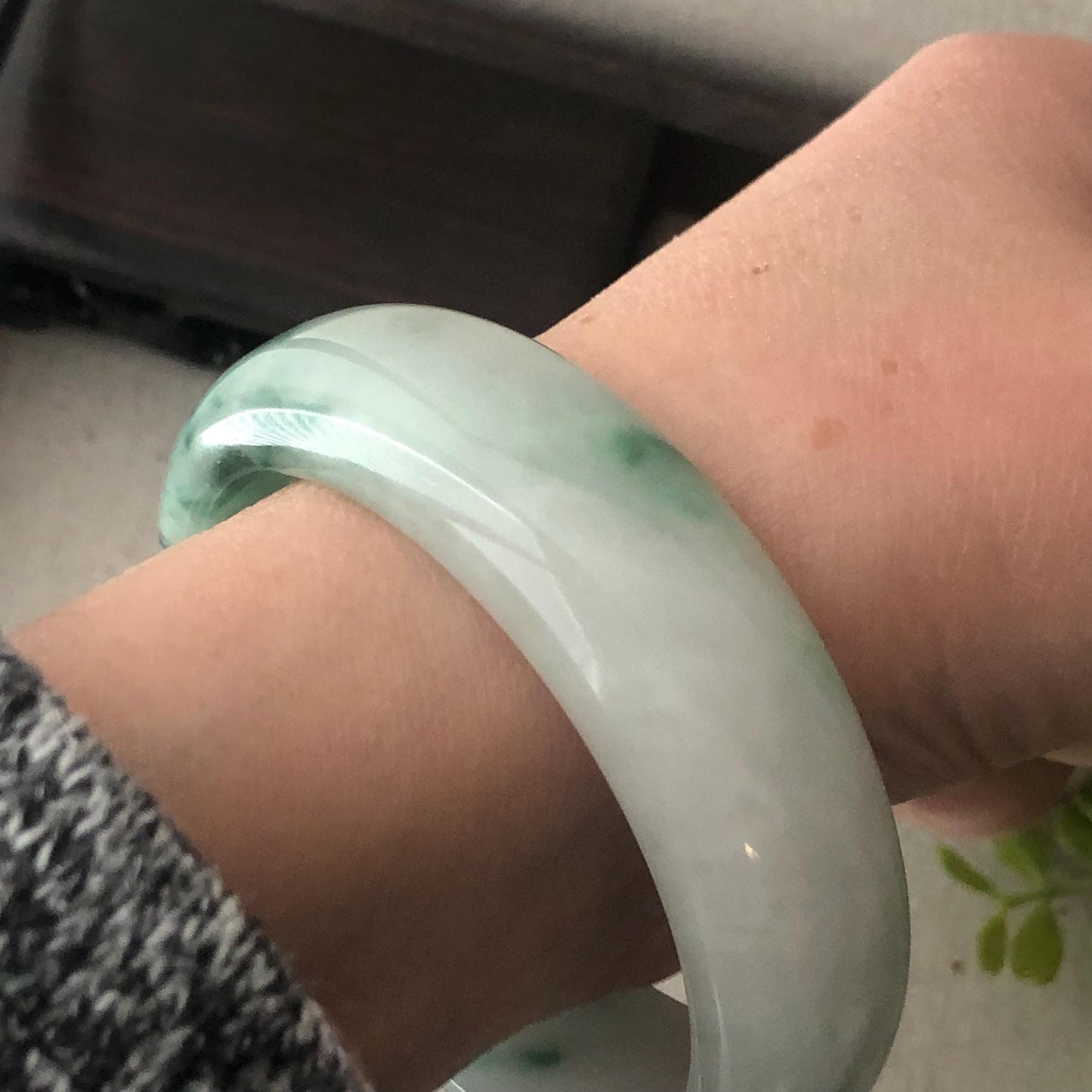 56mm Icy Jadeite Jade Green Float Flowers Bangle