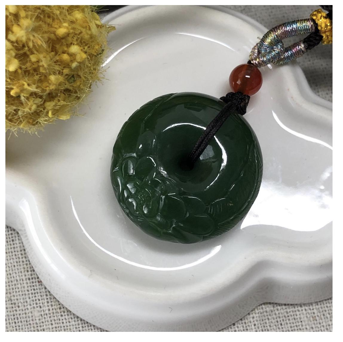 28.2mm Glossy Green Jade Carved Flower Translucent Donut Pendant