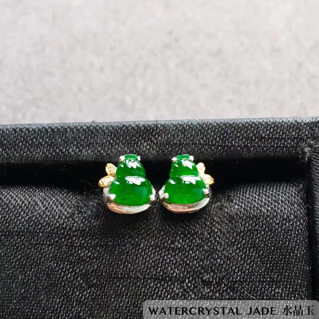 Beautiful NEW Myanmar Yang Green Jadeite Gourd Diamond 18K White Gold Earrings