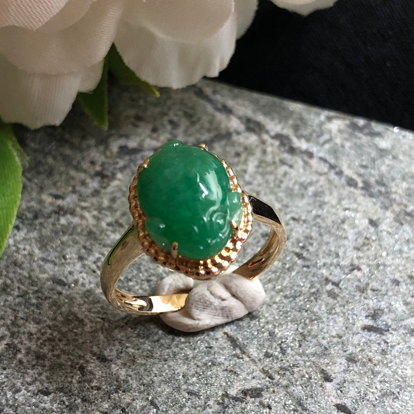 Myanmar Grade A Jadeite Jade Green Pixiu Ring 18K Yellow Gold