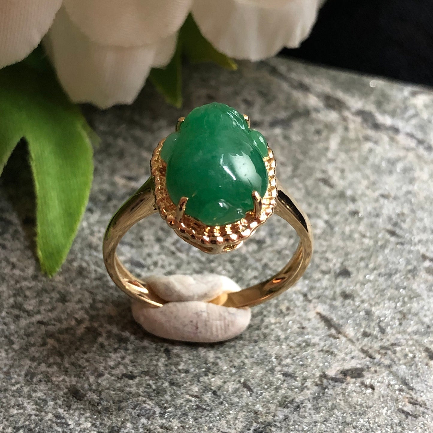 Myanmar Grade A Jadeite Jade Green Pixiu Ring 18K Yellow Gold