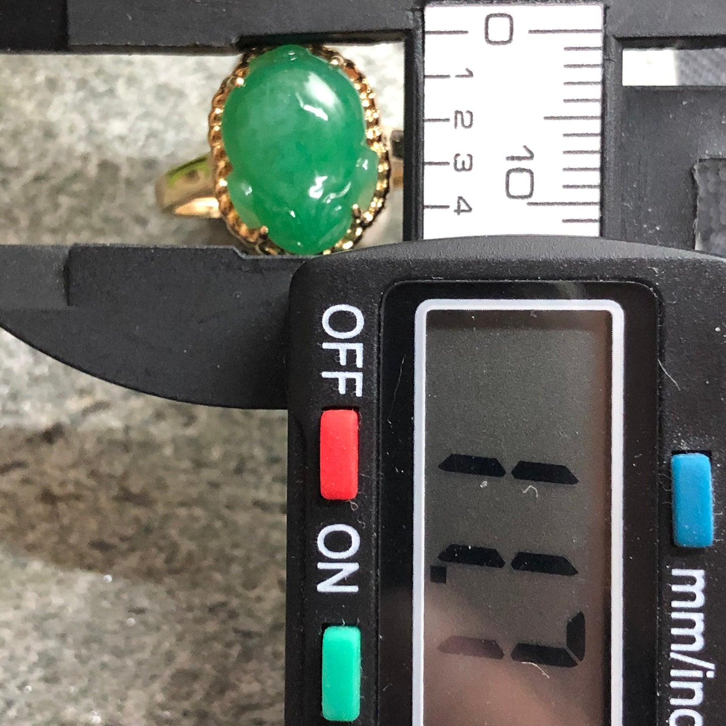 Myanmar Grade A Jadeite Jade Green Pixiu Ring 18K Yellow Gold