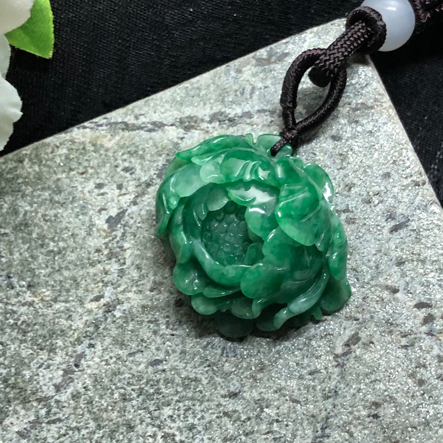 Beautiful Grade A Jadeite Jade Yang Green Flower Sculpted Pendant RARE