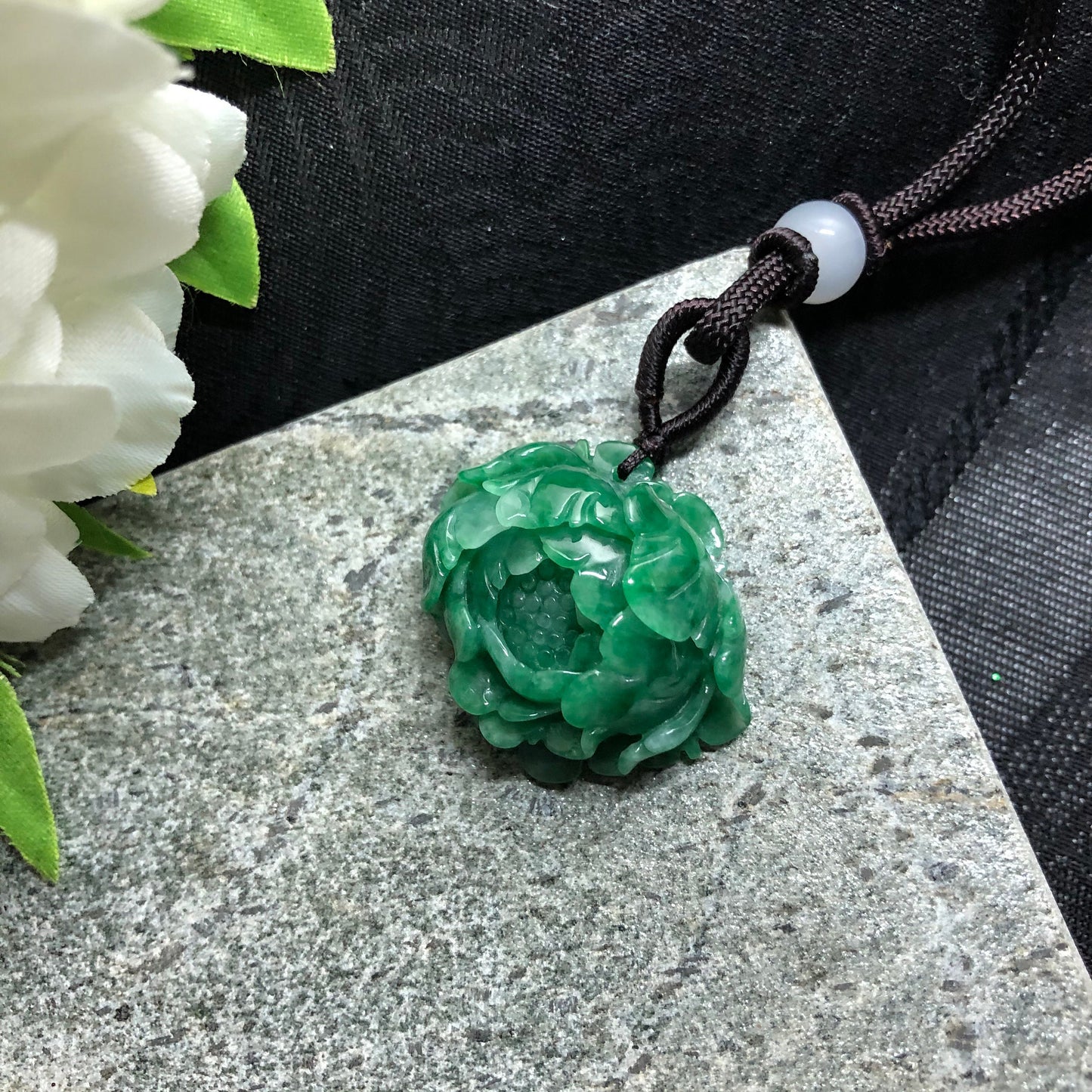 Beautiful Grade A Jadeite Jade Yang Green Flower Sculpted Pendant RARE