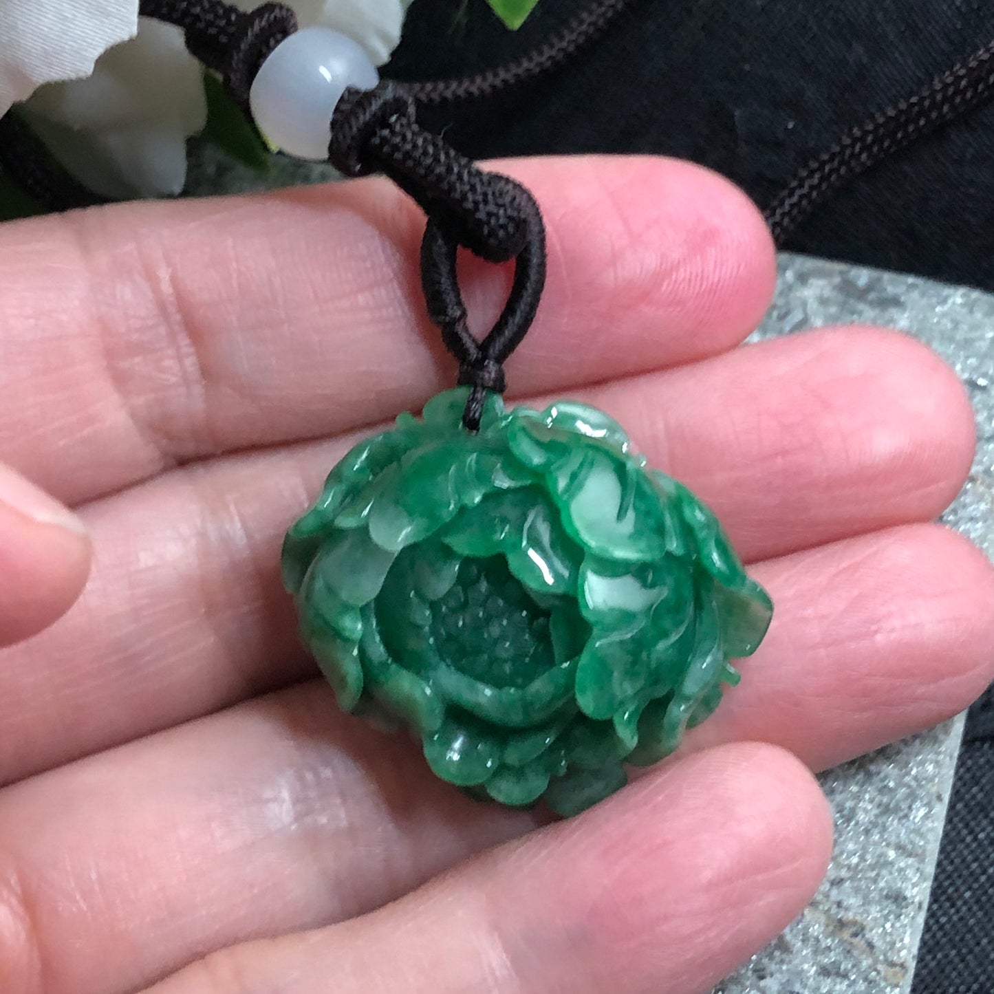 Beautiful Grade A Jadeite Jade Yang Green Flower Sculpted Pendant RARE