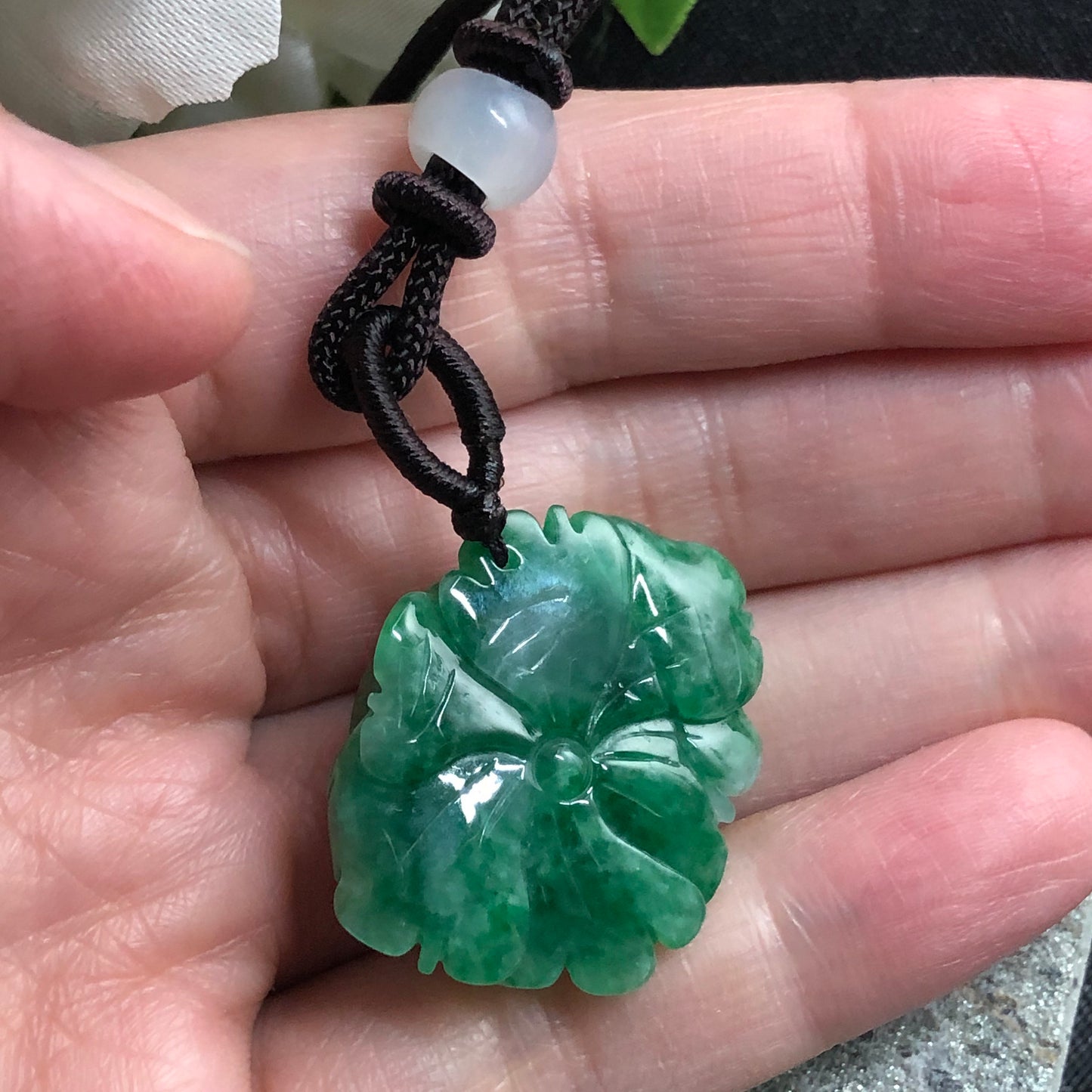 Beautiful Grade A Jadeite Jade Yang Green Flower Sculpted Pendant RARE
