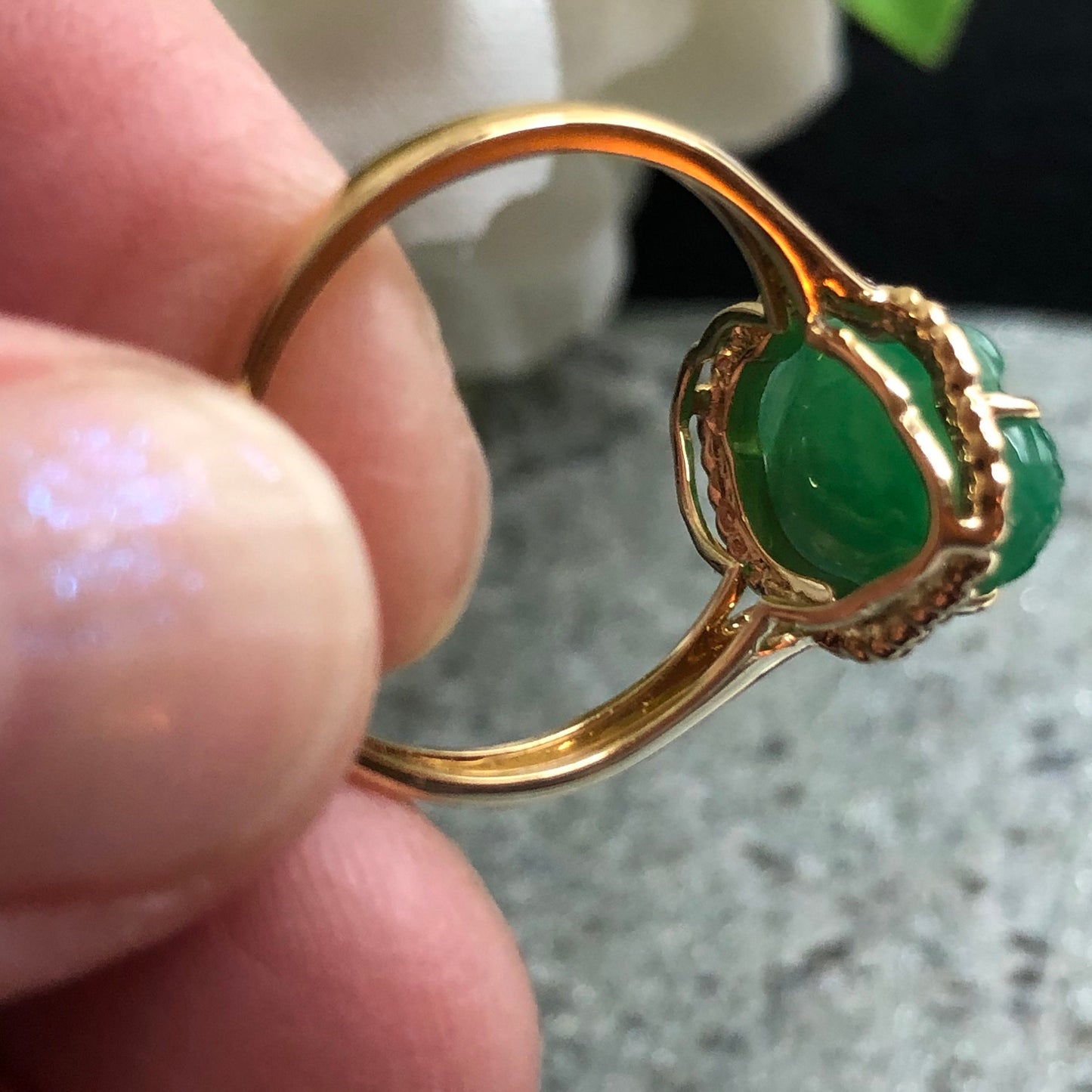 Myanmar Grade A Jadeite Jade Green Pixiu Ring 18K Yellow Gold