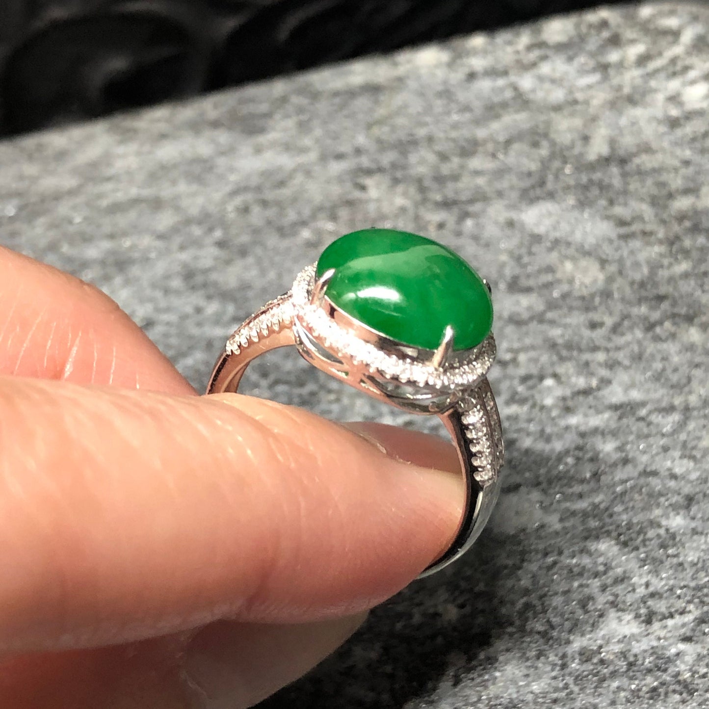 Certified Grade A Jadeite Jade Mint Imperial Emerald Green 18K White Gold Ring