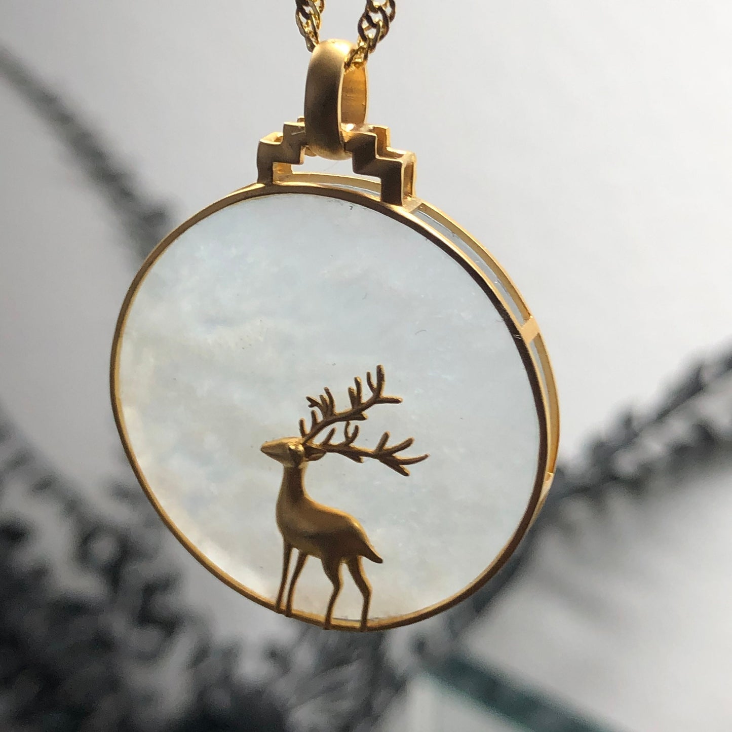 Certified Myanmar Grade A Icy Jadeite Jade Deer Animal Pendant 18K yellow gold