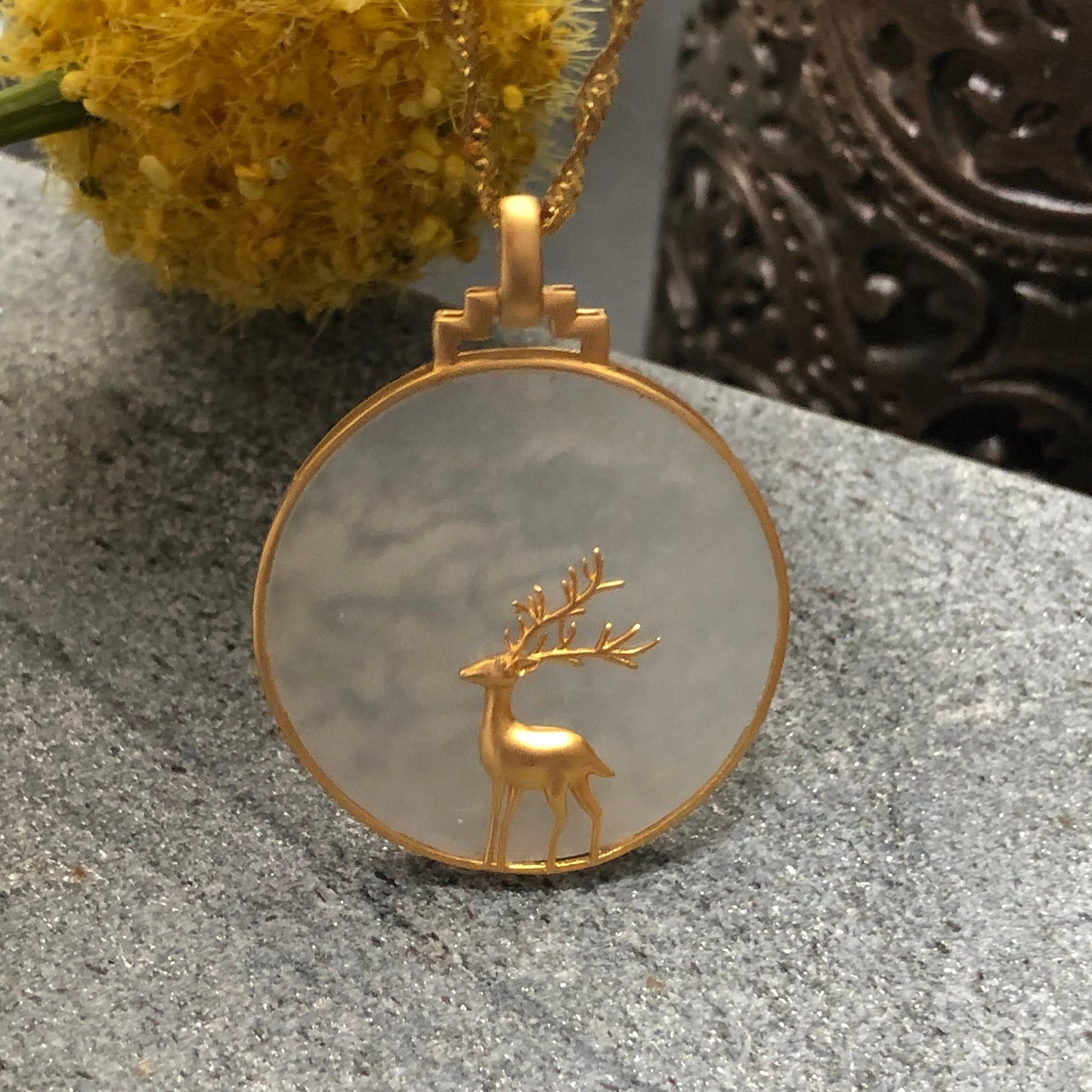 Certified Myanmar Grade A Icy Jadeite Jade Deer Animal Pendant 18K yellow gold