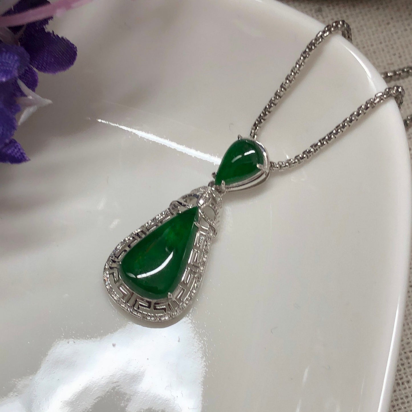 Certified Grade A  Jadeite Jade Drop Yang Green Pendant set on 18 K white gold