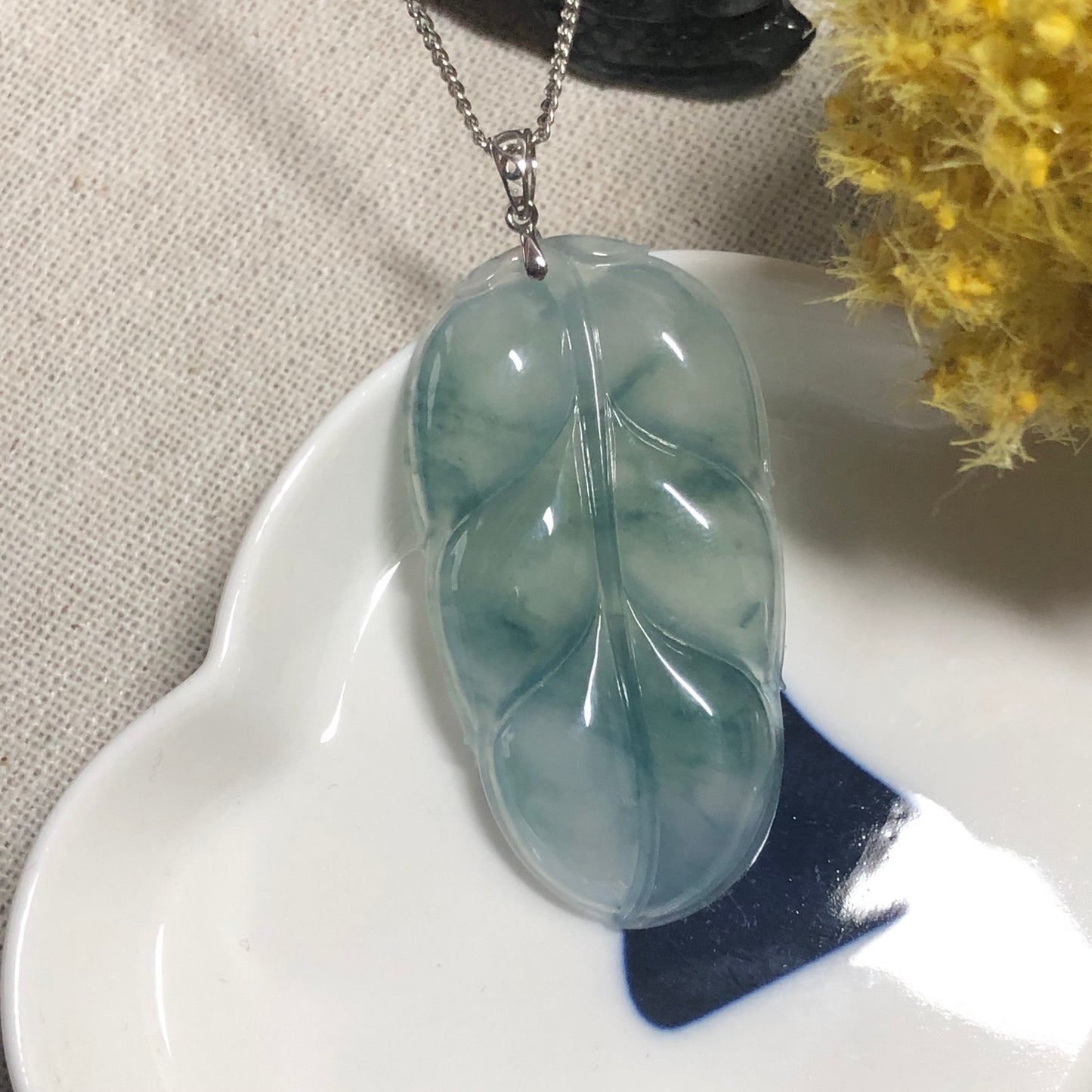 41.9 mm Myanmar Grade A Green Float Blue Flowers Leaf Jade 18K white gold bail