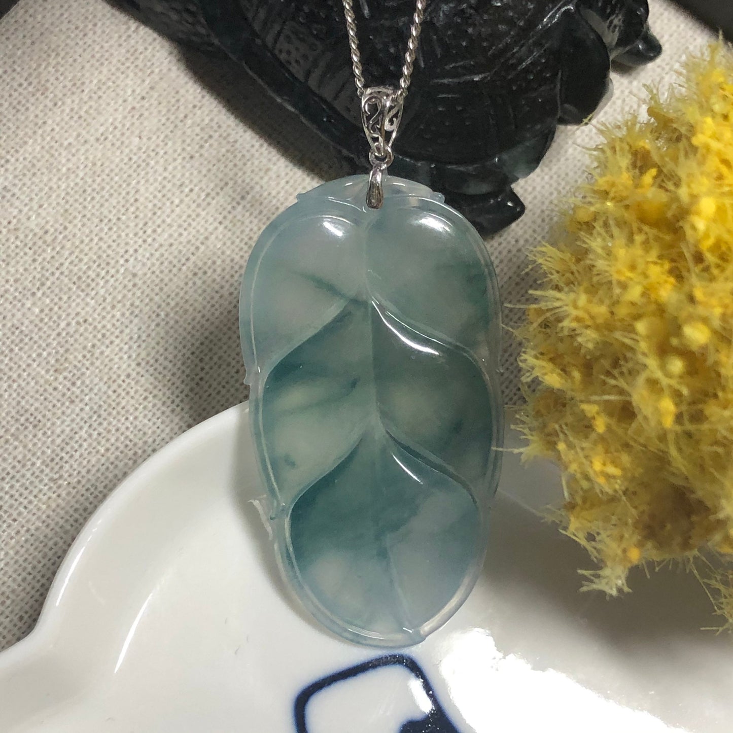 41.9 mm Myanmar Grade A Green Float Blue Flowers Leaf Jade 18K white gold bail