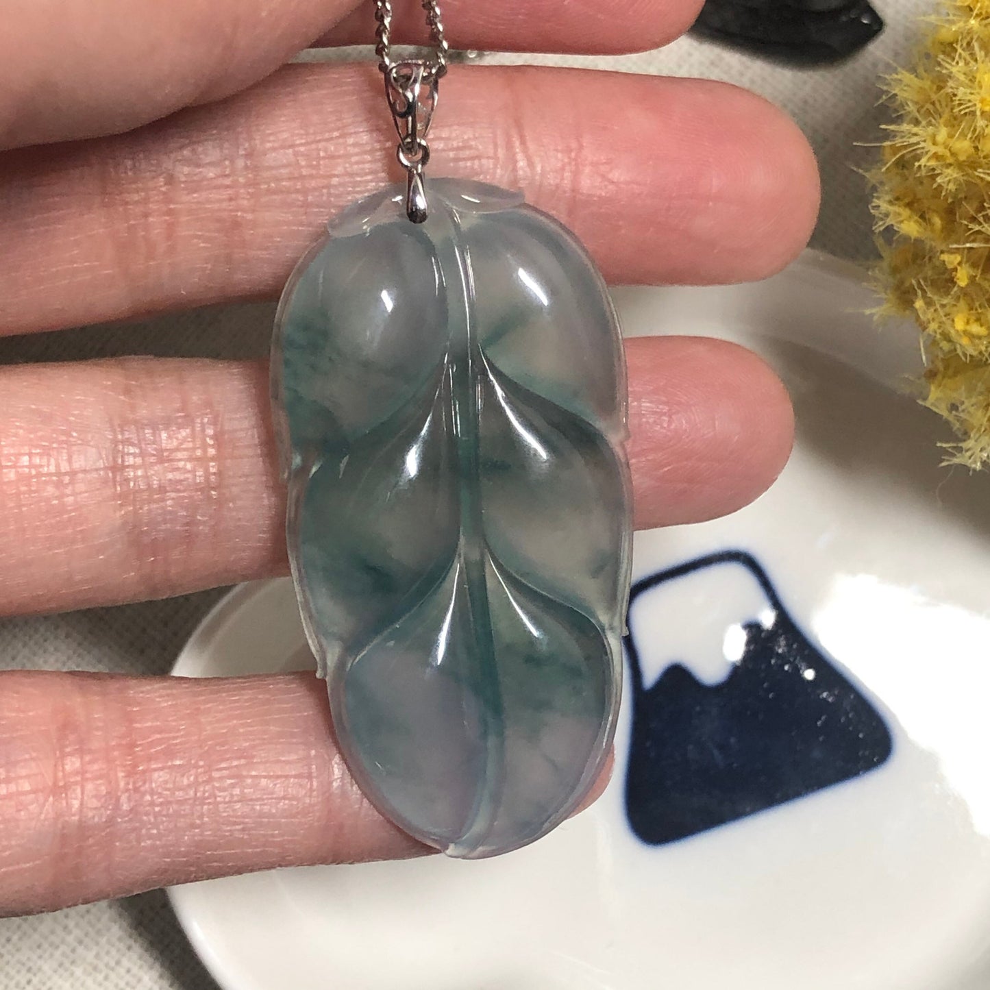 41.9 mm Myanmar Grade A Green Float Blue Flowers Leaf Jade 18K white gold bail