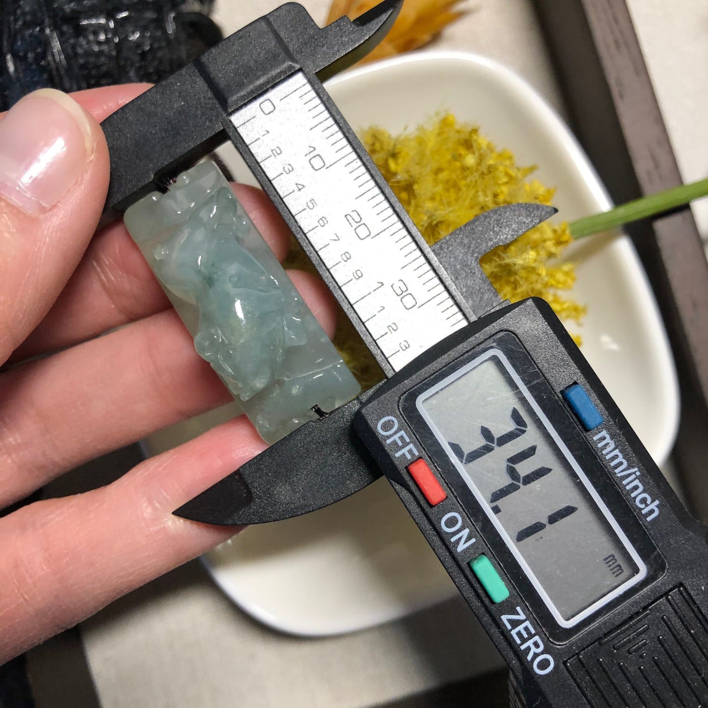 34.1 mm Grade A carved icy green pig Jade Jadeite Bracelet tie knot bracelet One Size