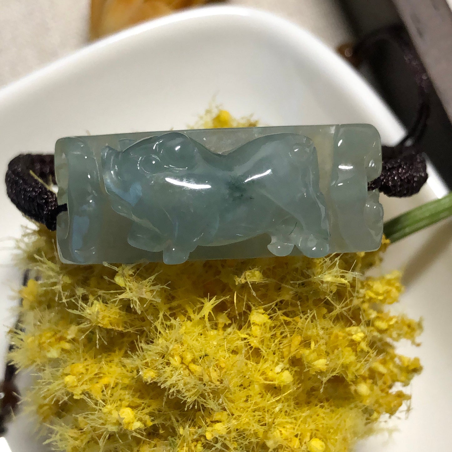 34.1 mm Grade A carved icy green pig Jade Jadeite Bracelet tie knot bracelet One Size