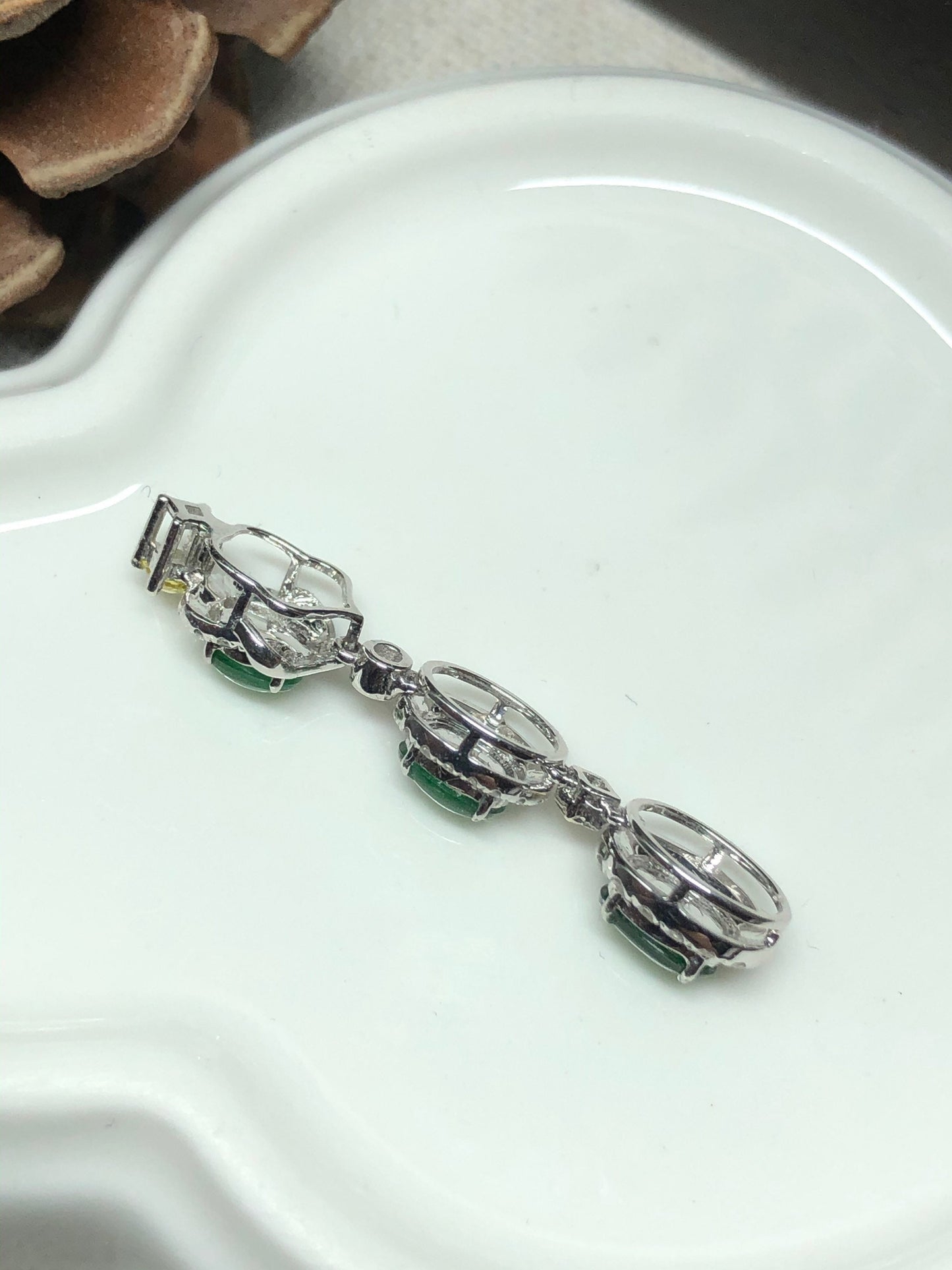 33.9mm Grade A 3 Dainty Cabochon Drop Jadeite Jade Pendant Necklace 18K Gold