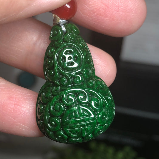 30.2mm Grade A Carved Asian Yang Green Gourd Hulu Jadeite Jade Pendant