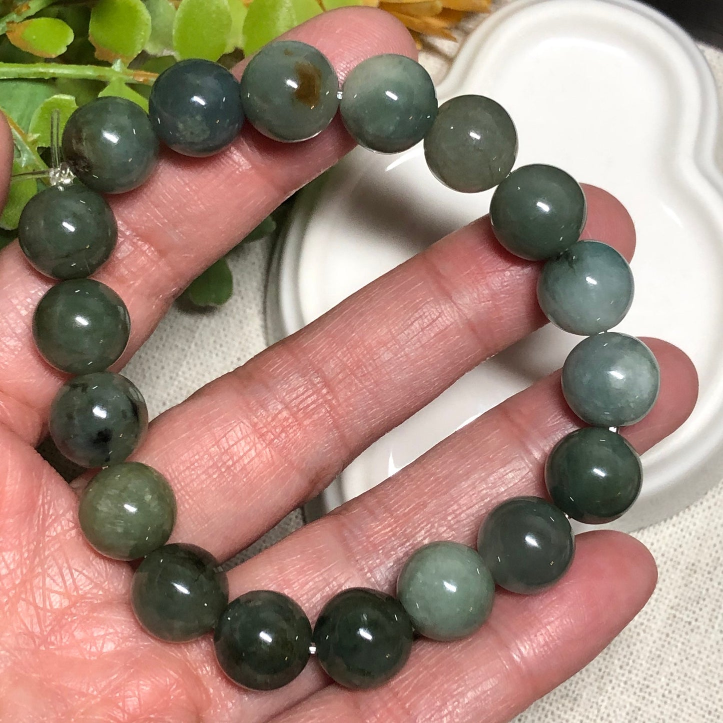 10mm Grade A Moist Assorted Army Green Round Jade Jadeite Beaded Bracelet 18pcs