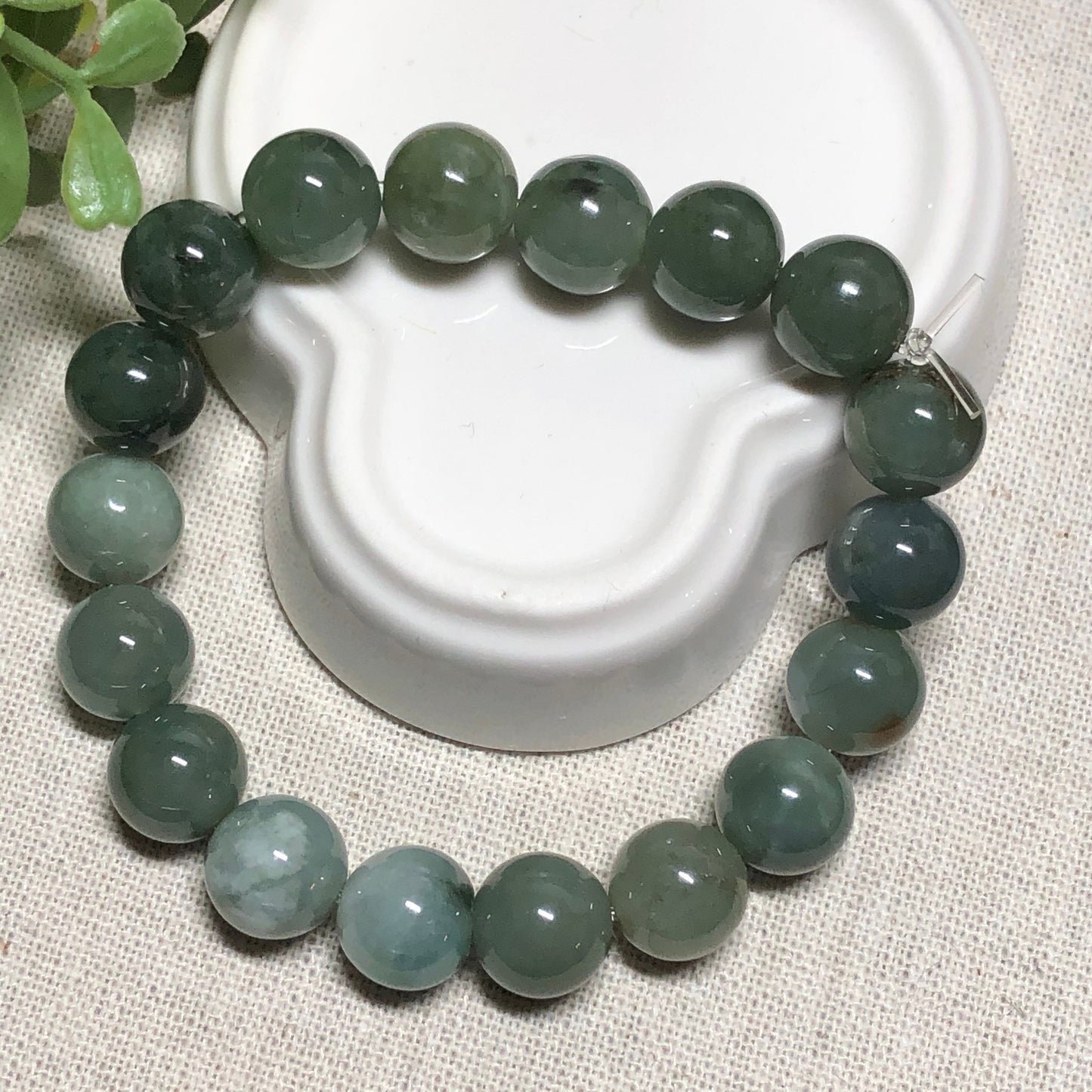 10mm Grade A Moist Assorted Army Green Round Jade Jadeite Beaded Bracelet 18pcs