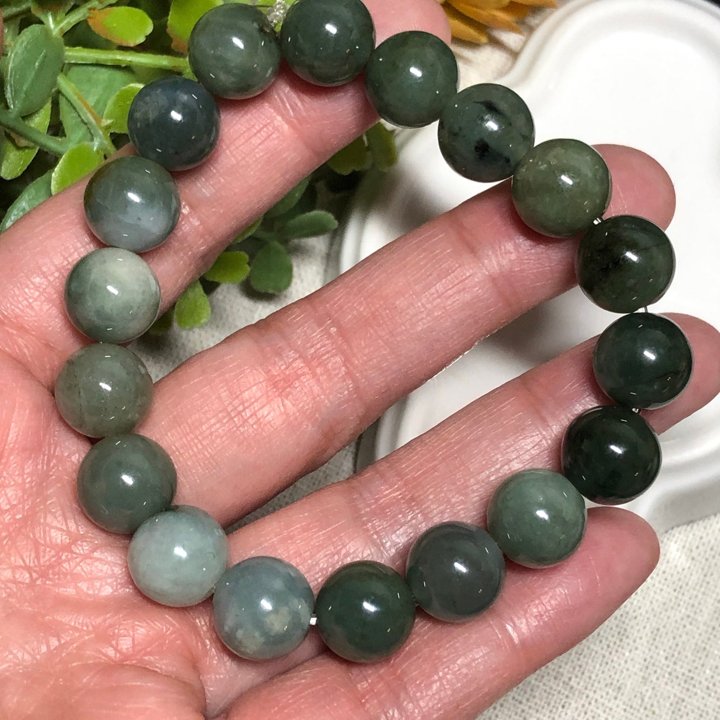 10mm Grade A Moist Assorted Army Green Round Jade Jadeite Beaded Bracelet 18pcs