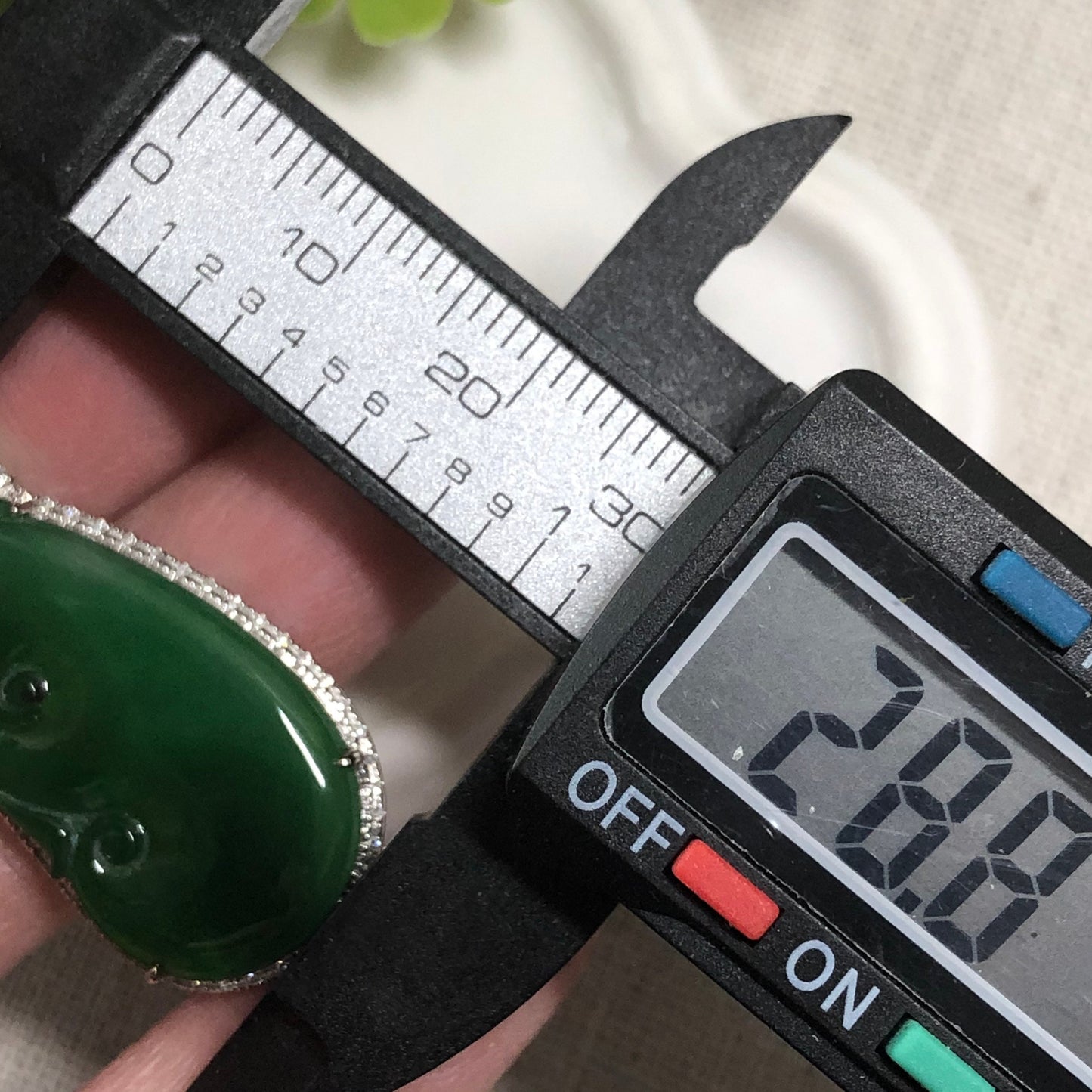 37mm Grade A Glutinous Imperial Green Ruyi Jadeite Jade Pendant 18K White Gold