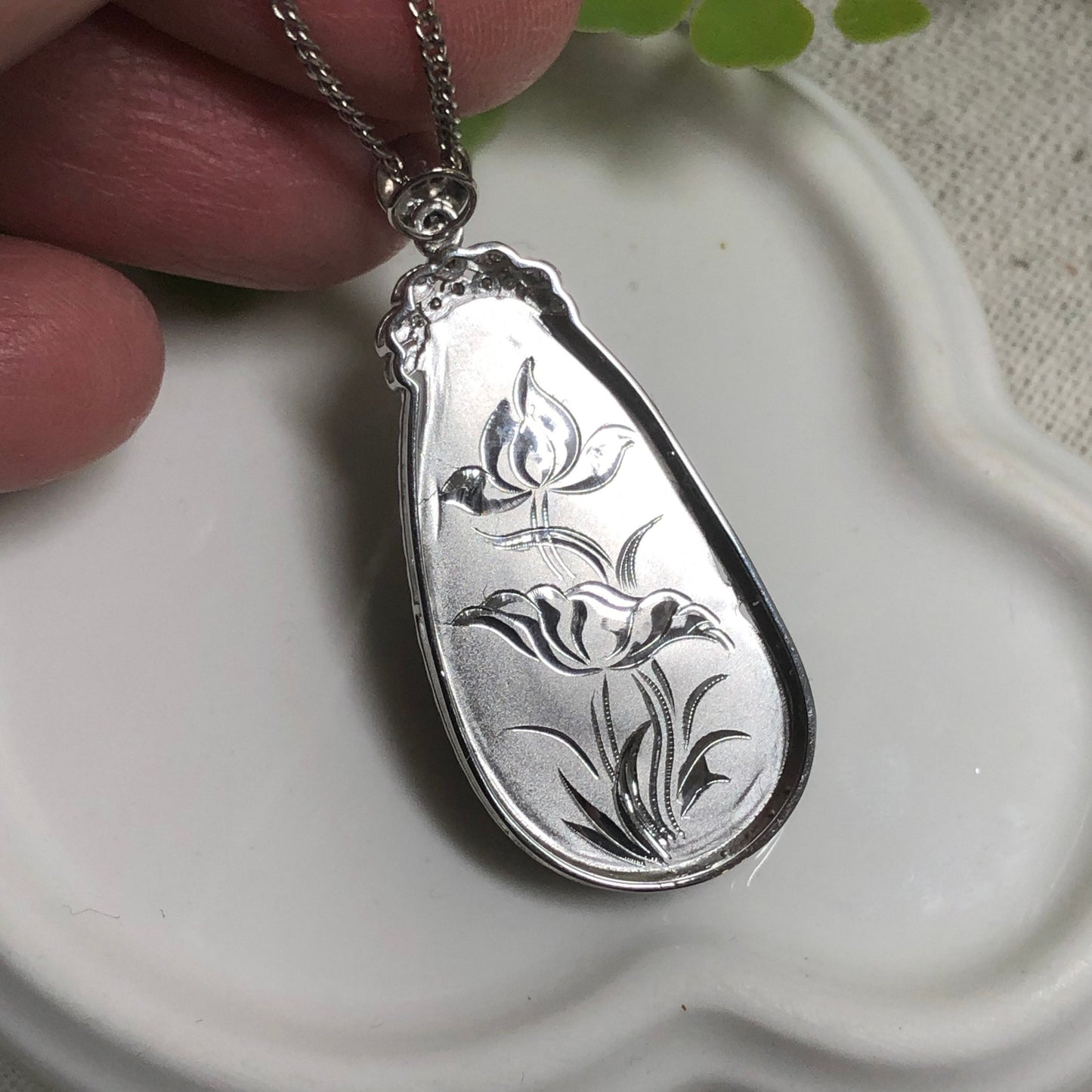 37mm Grade A Glutinous Imperial Green Ruyi Jadeite Jade Pendant 18K White Gold