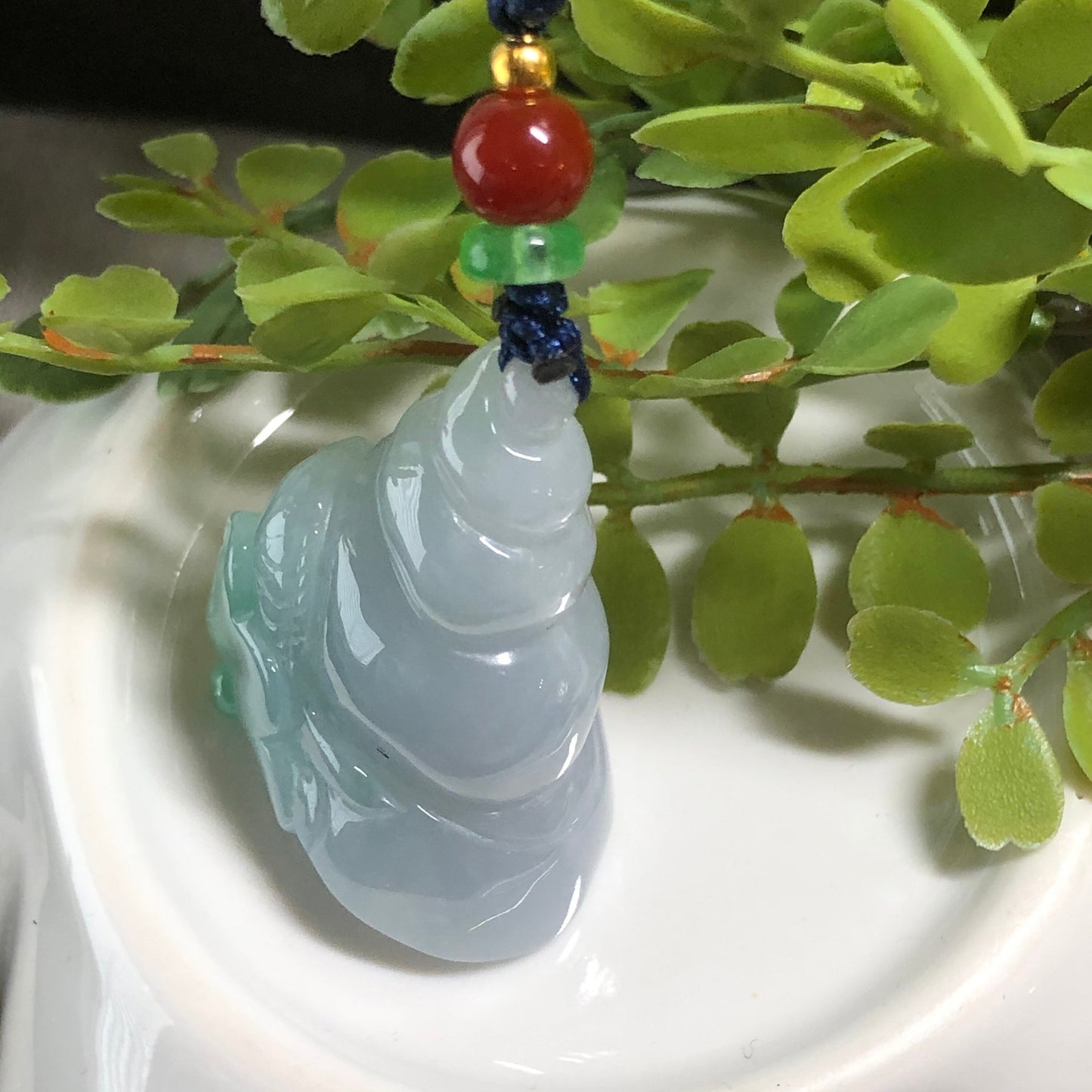 39mm Grade A Jadeite Jade Carved Moss Green Sea Shell Pendant Neck Rope Tie