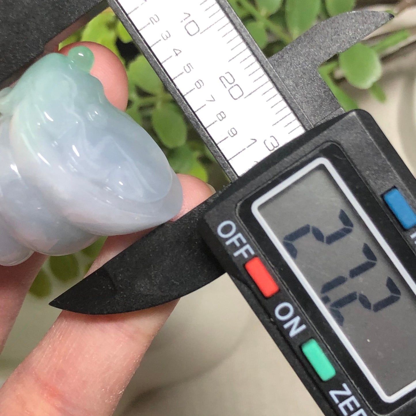 39mm Grade A Jadeite Jade Carved Moss Green Sea Shell Pendant Neck Rope Tie