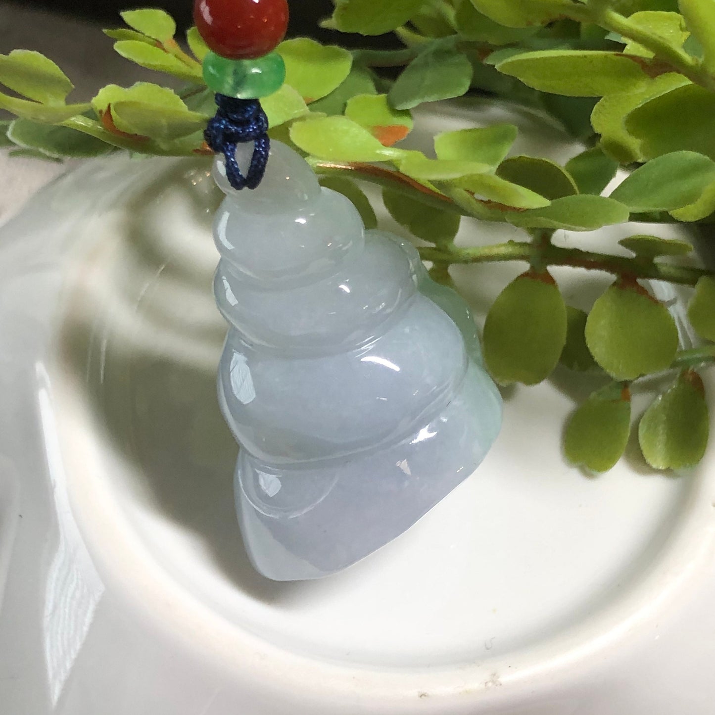 39mm Grade A Jadeite Jade Carved Moss Green Sea Shell Pendant Neck Rope Tie