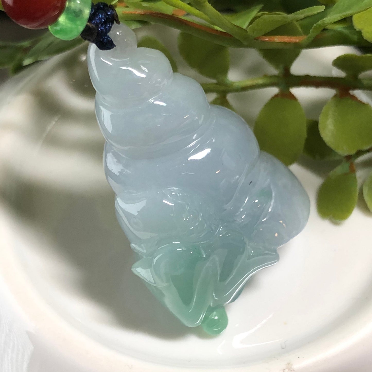 39mm Grade A Jadeite Jade Carved Moss Green Sea Shell Pendant Neck Rope Tie