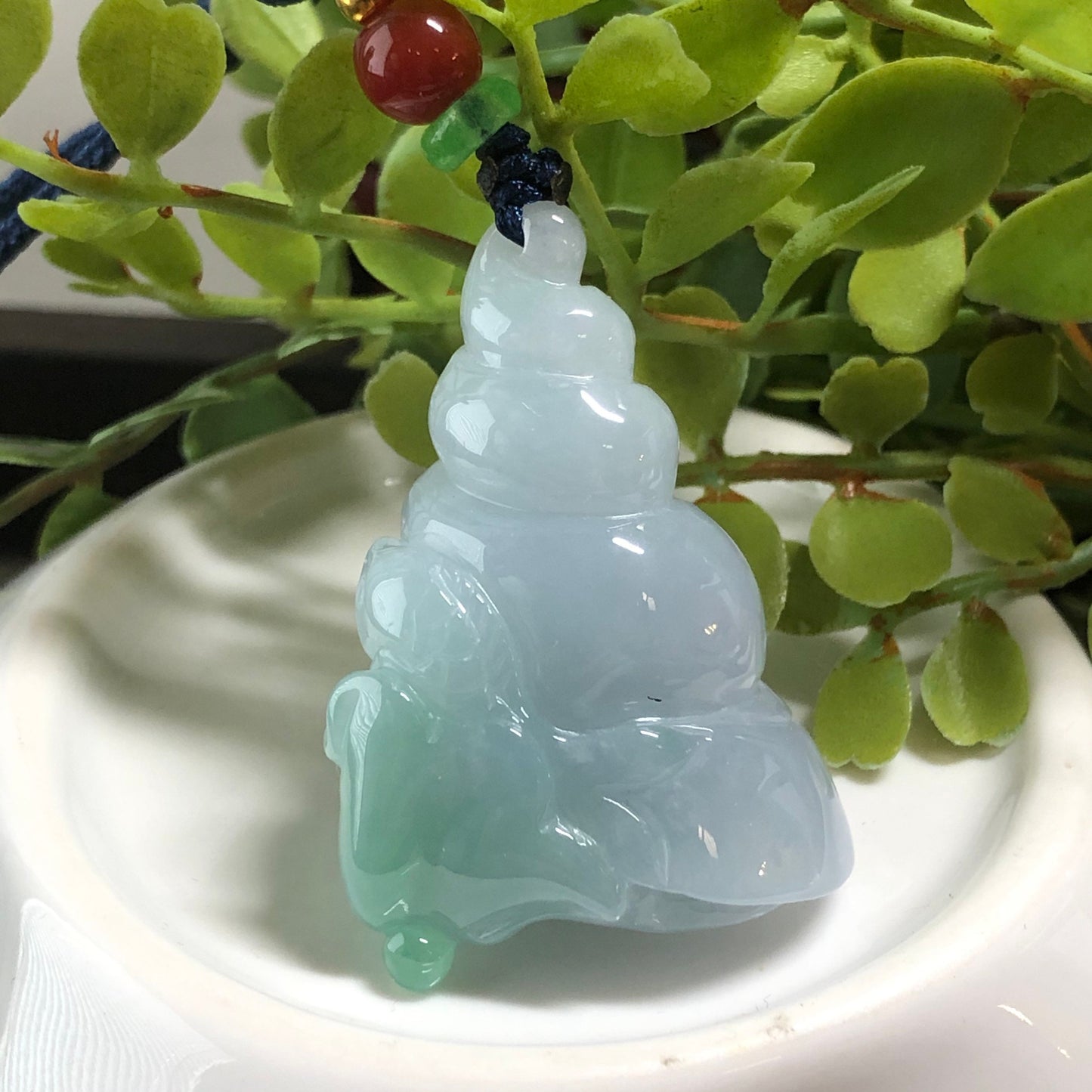 39mm Grade A Jadeite Jade Carved Moss Green Sea Shell Pendant Neck Rope Tie