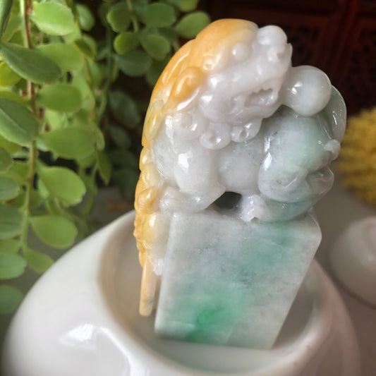 67.3mm Grade A Wuji Green Yellow Carved Pixiu Jadeite Jade Display Figurine Stamp
