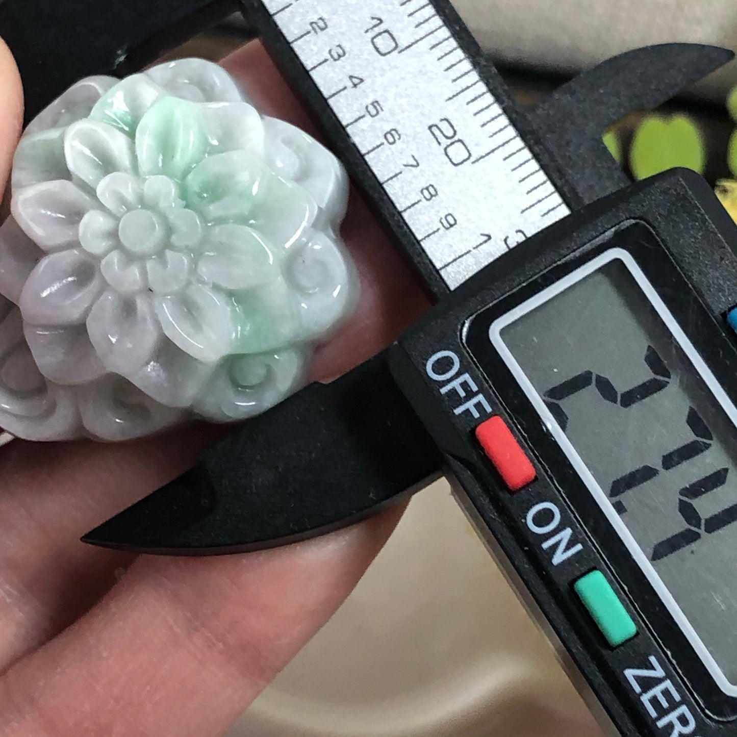 35.5mm Grade A Greenish Lavender Jade Jadeite Carved Floral Design Pendant Neck Rope Tie