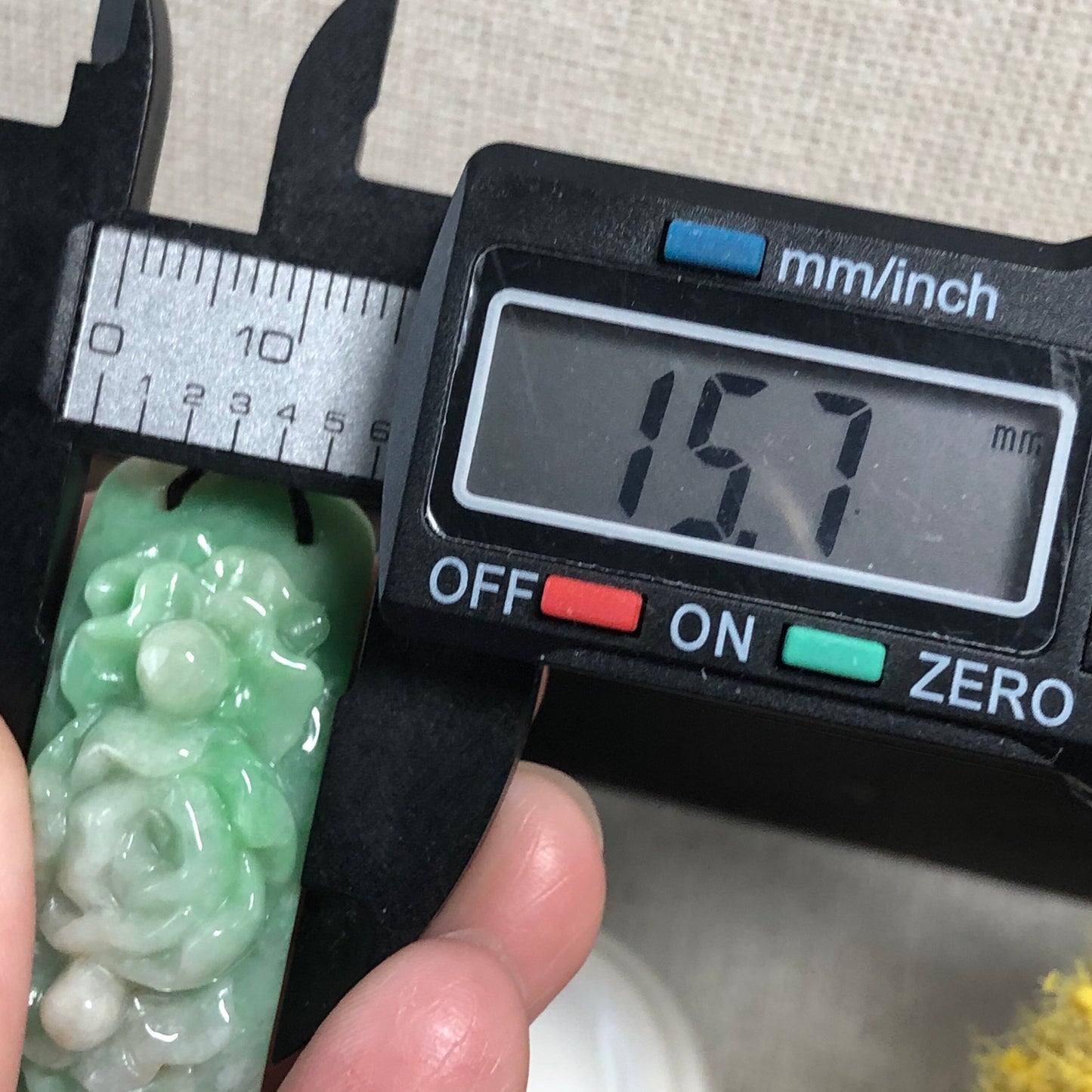 41.8mm Grade A Green Moss Carved Flower Jadeite Jade Rope Bracelet