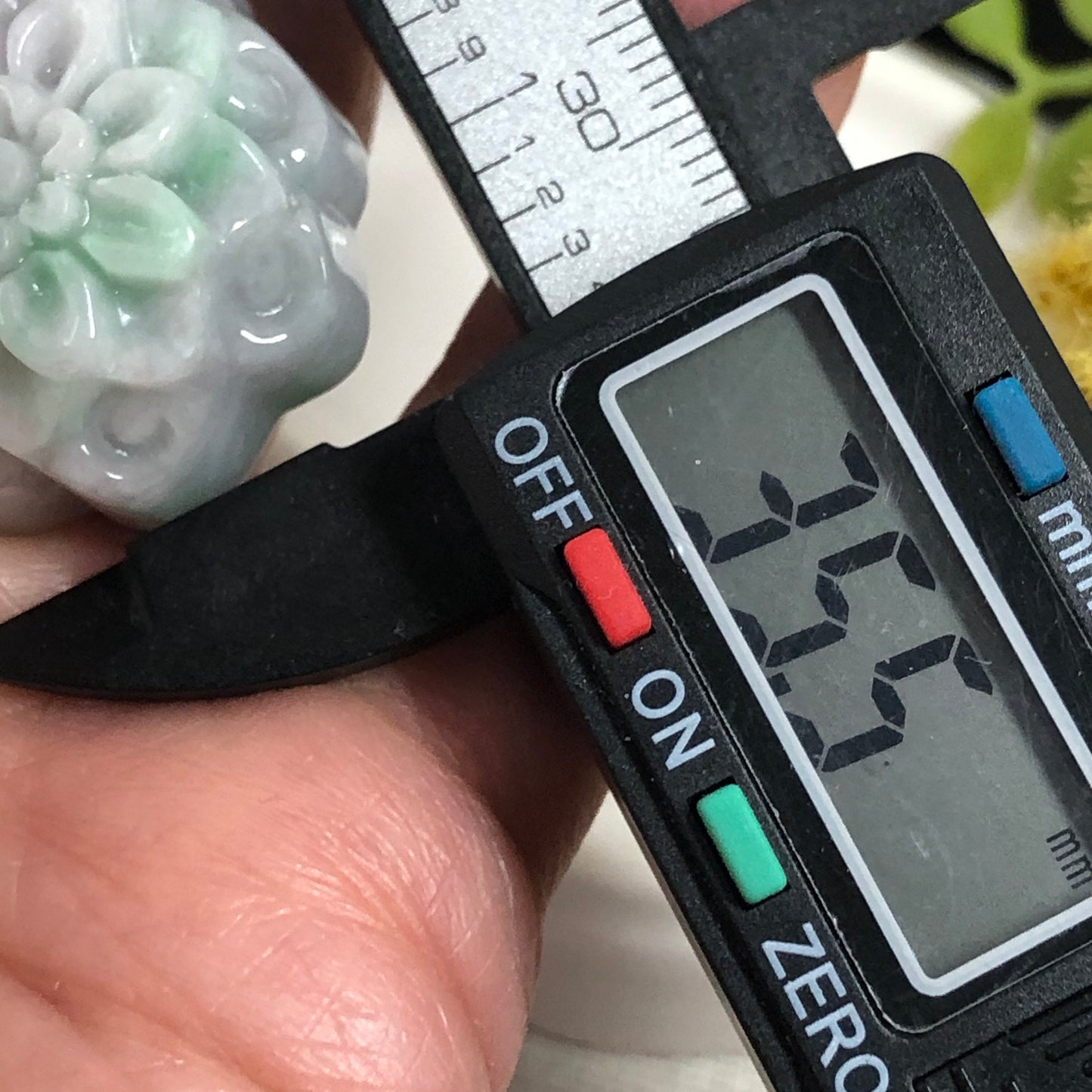 35.5mm Grade A Greenish Lavender Jade Jadeite Carved Floral Design Pendant Neck Rope Tie