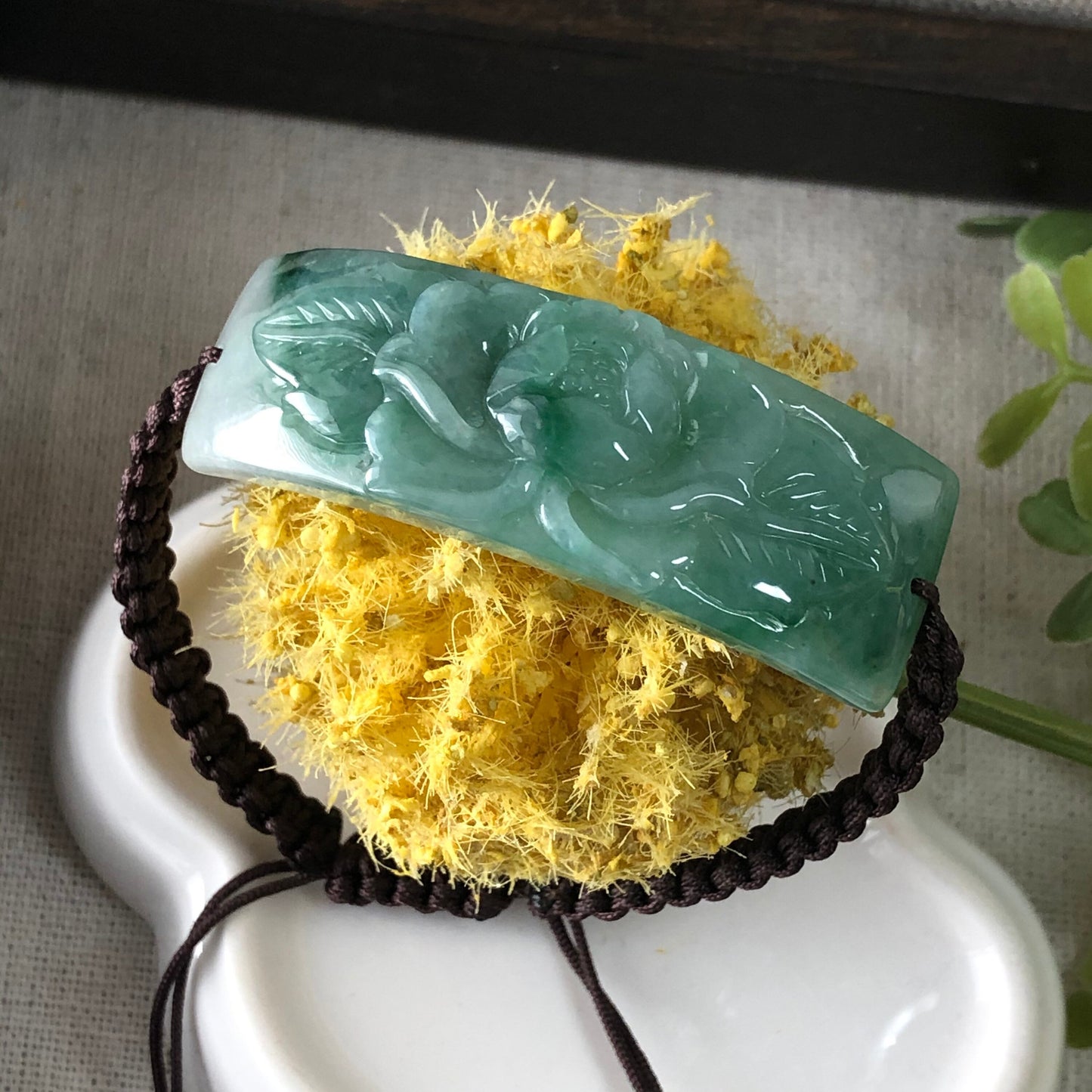 51.7mm Grade A Green Carved Flower Jadeite Jade Rope Bracelet