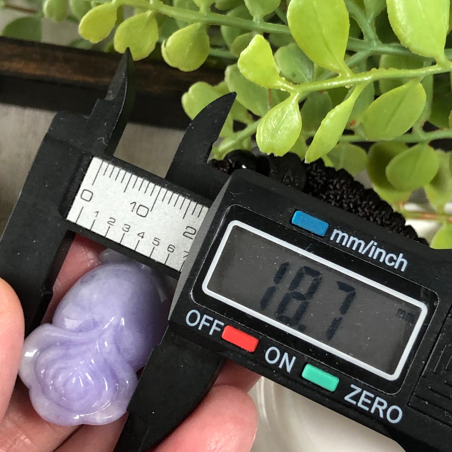 47.2mm Jadeite Jade Lavender Gradient Carved Flower Pendant