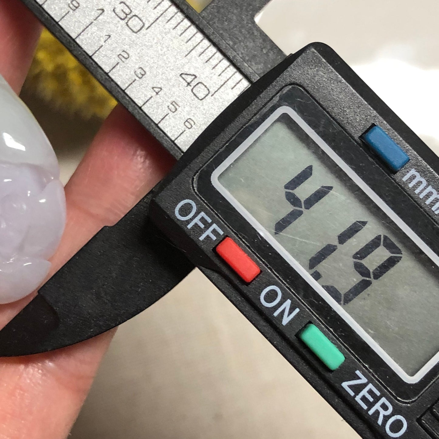 41.9 mm Jadeite Jade Lavender Green 3D Carved Petal Wudao Pendant