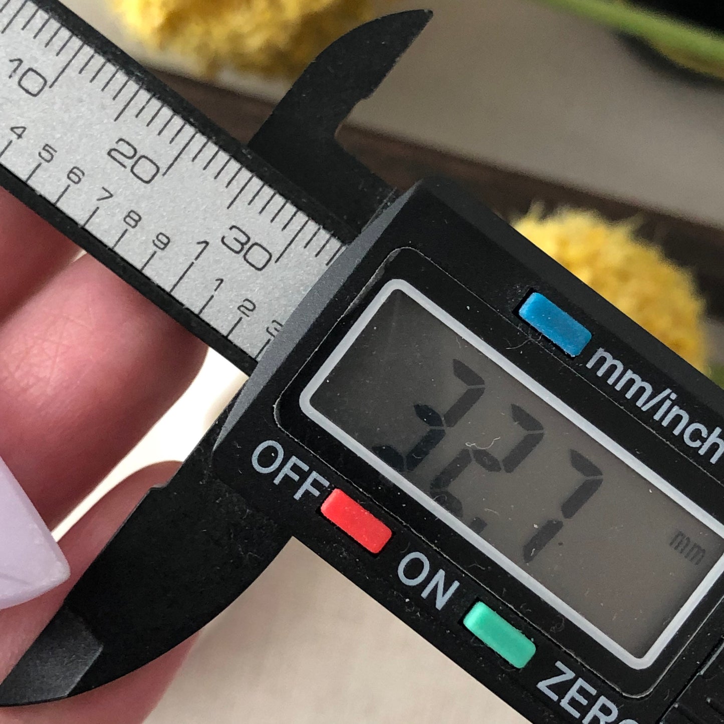 32.7 mm Jadeite Jade Lavender 3D Carved Water Swirl Pendant