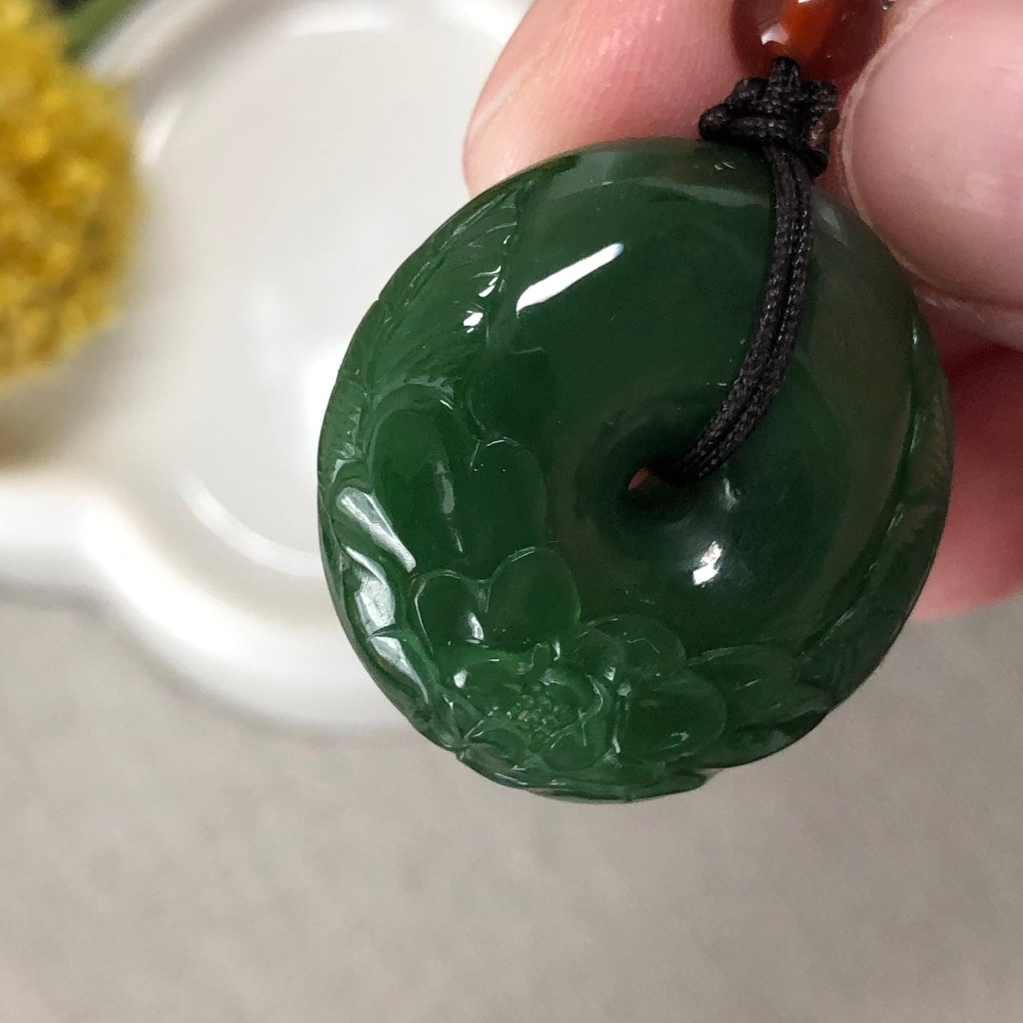 28.2mm Glossy Green Jade Carved Flower Translucent Donut Pendant