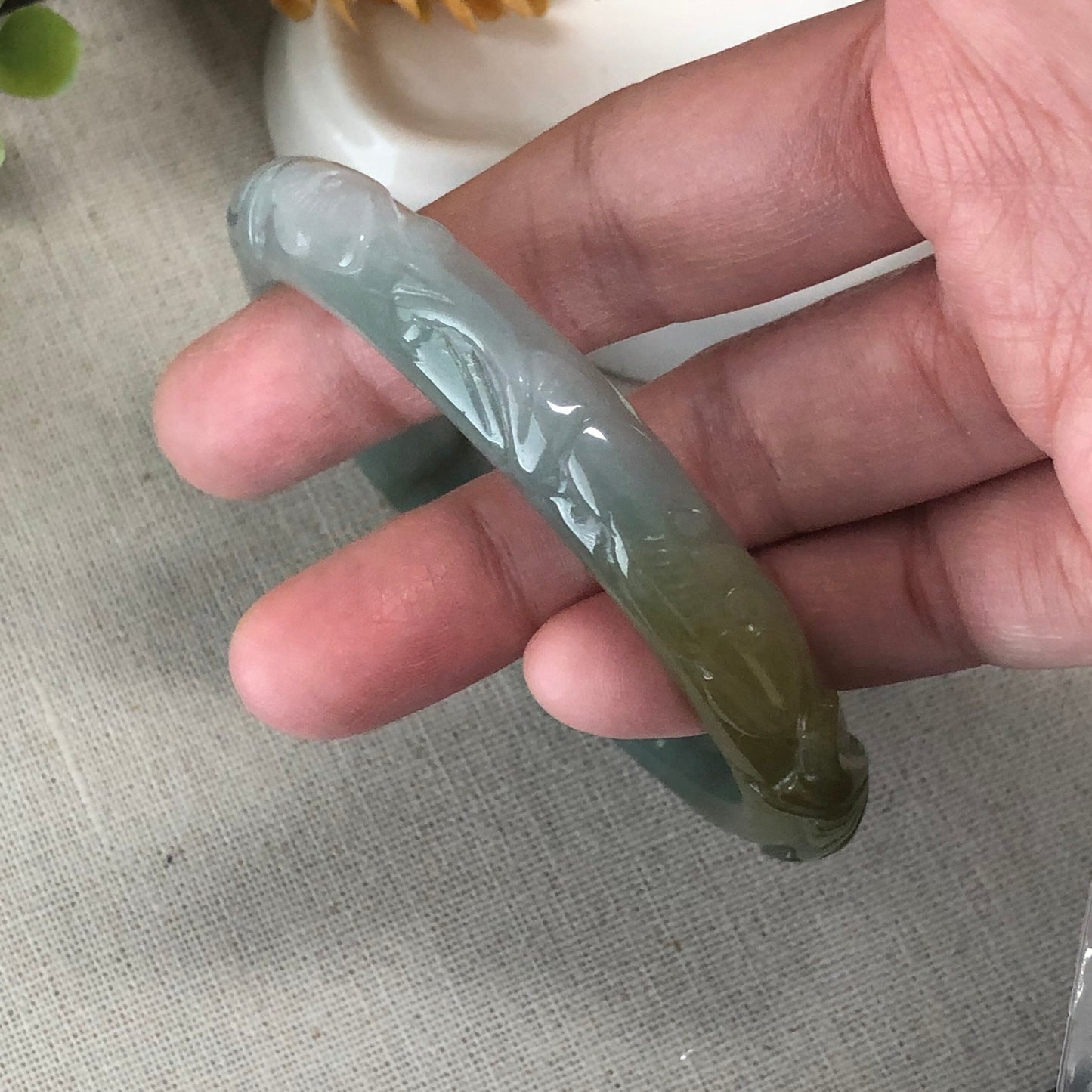 58.5 mm Jadeite Jade Icy Green Yellow Green Carved Ruyi Bangle