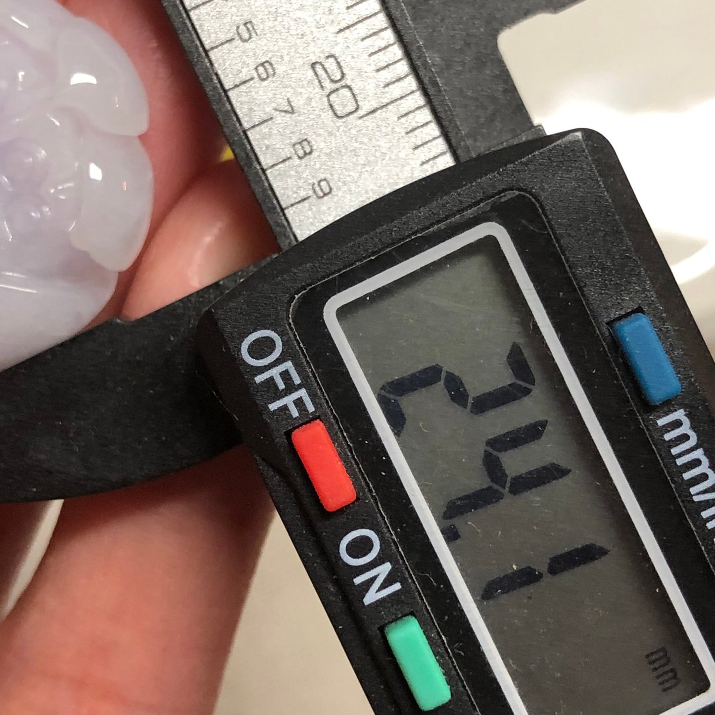 41.9 mm Jadeite Jade Lavender Green 3D Carved Petal Wudao Pendant