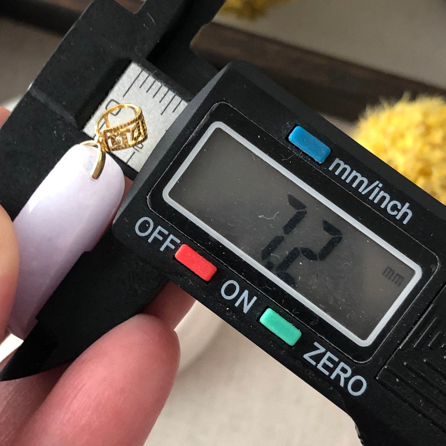 32.7 mm Jadeite Jade Lavender 3D Carved Water Swirl Pendant