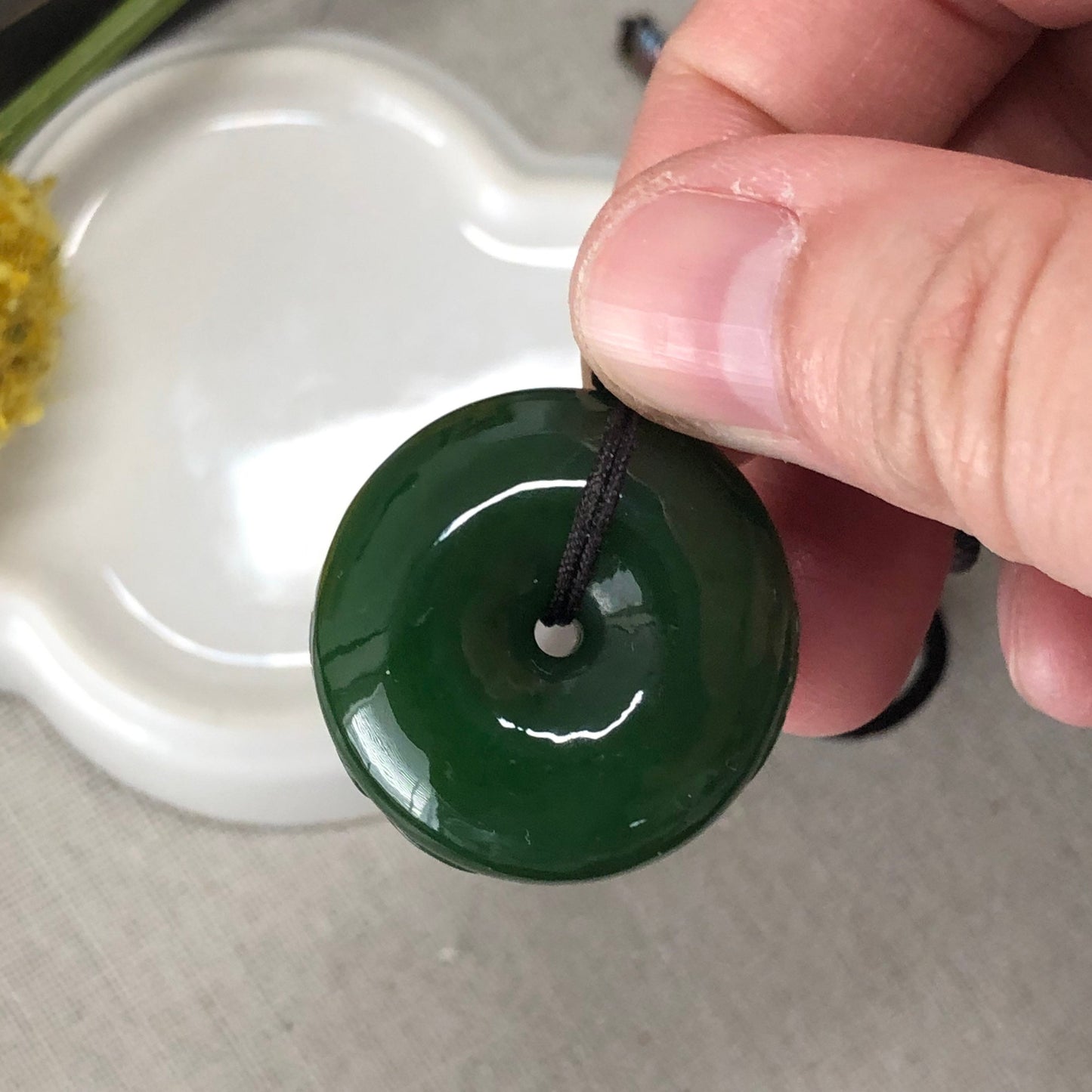 28.2mm Glossy Green Jade Carved Flower Translucent Donut Pendant