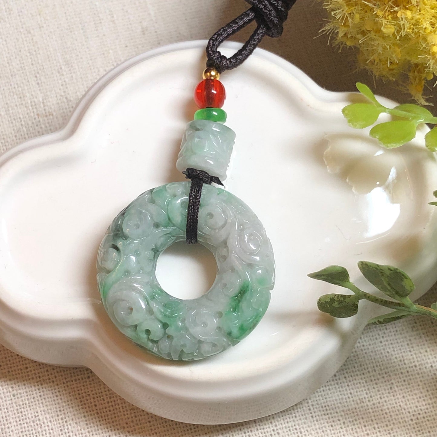 30.9 mm Jadeite Jade Green Moss Carved Asian Pattern Peace Donut Pendant RARE