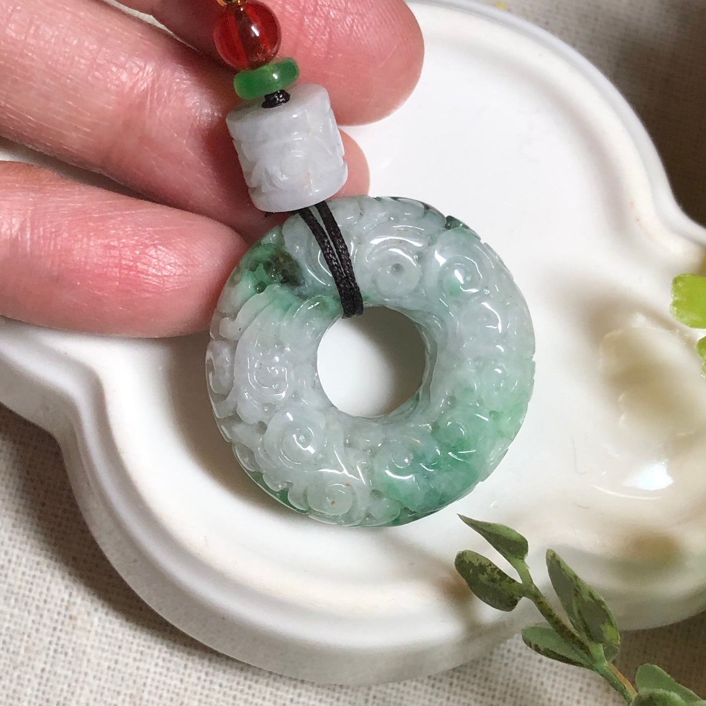30.9 mm Jadeite Jade Green Moss Carved Asian Pattern Peace Donut Pendant RARE