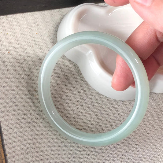 52-54 mm Jadeite Jade Icy Tint Green Round Shaped Bangle