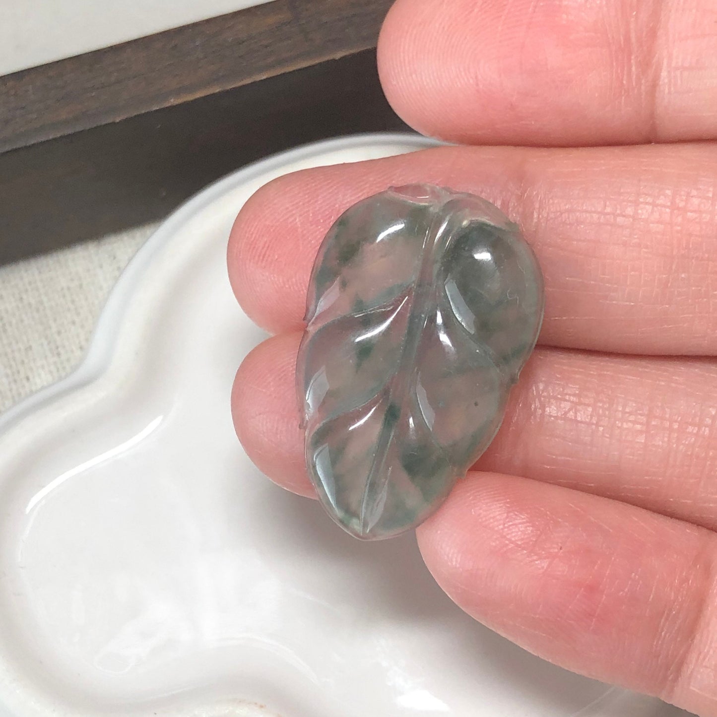 Grade A Carved Green Floating Flowers Jadeite Jade Leaf Gemstone Pendant Customization